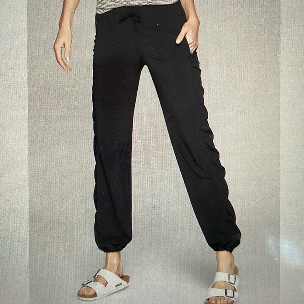 Athleta La Viva ruched jogger: eggplant size 2